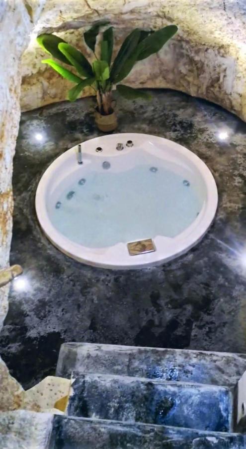 White Luxury Suite Ostuni By Gonewlocation エクステリア 写真